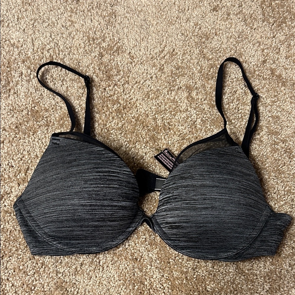 Victoria’s Secret Gray & Black Padded Bra 34B